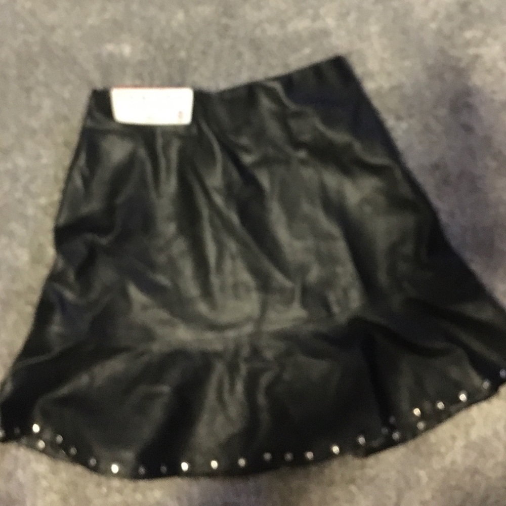 Faux leather black skirt-Size S-NWT - Picture 3 of 8